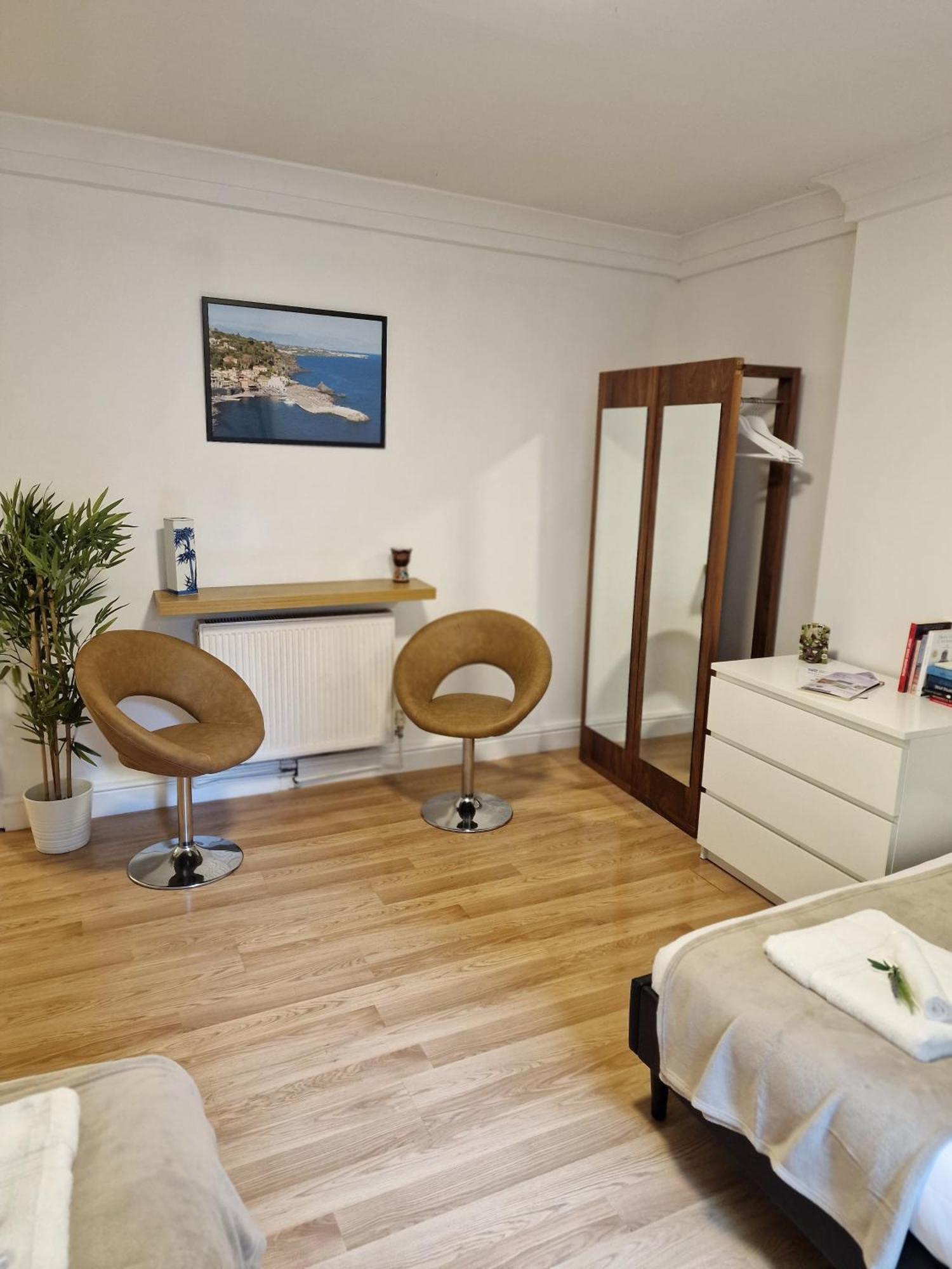 Charming 2 Bedrooms Flat For 6 In King's Cross * Лондон