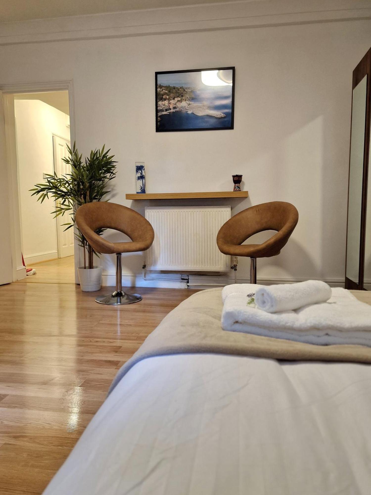 Charming 2 Bedrooms Flat For 6 In King's Cross * Лондон