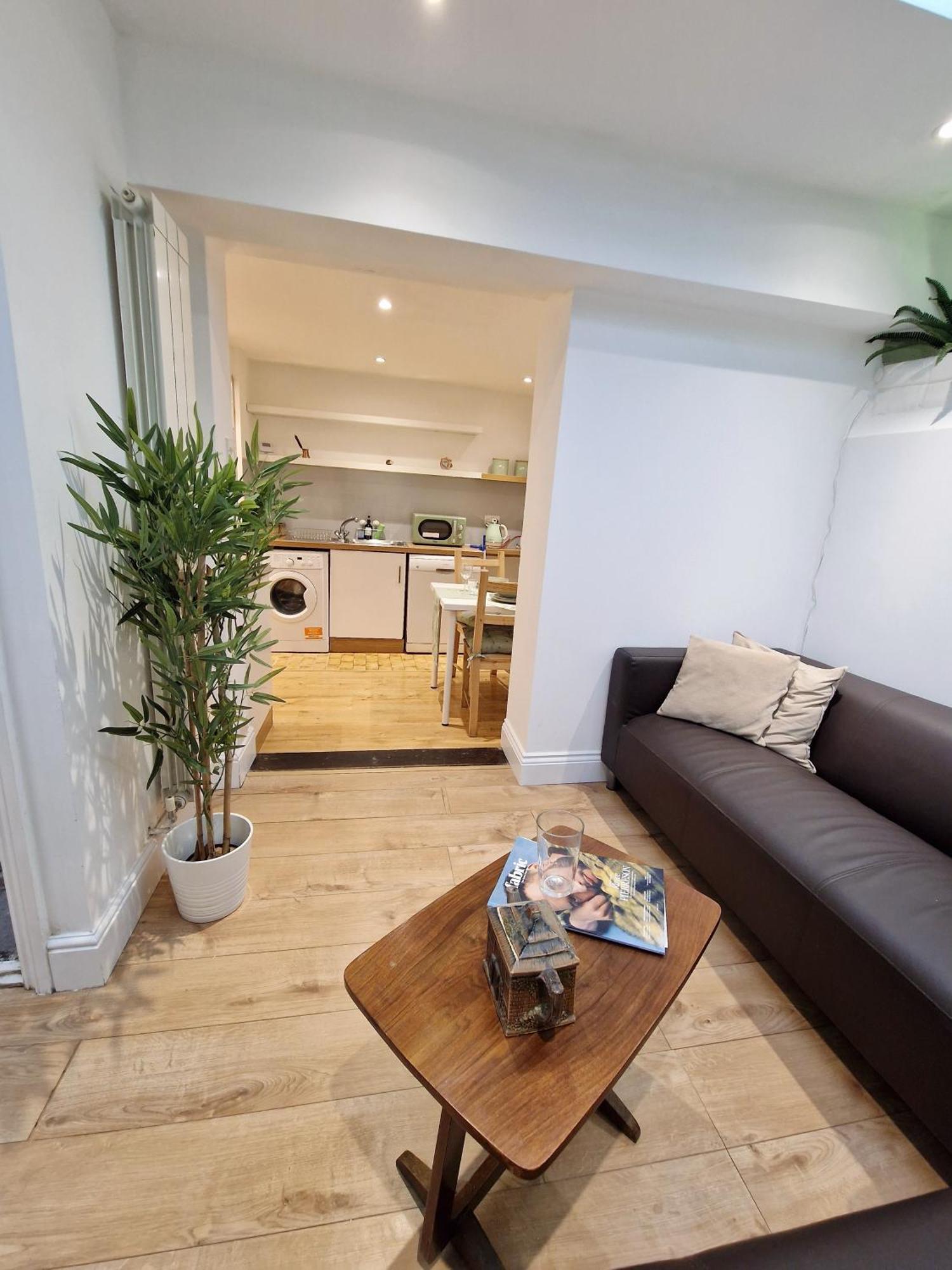 Charming 2 Bedrooms Flat For 6 In King's Cross * Лондон