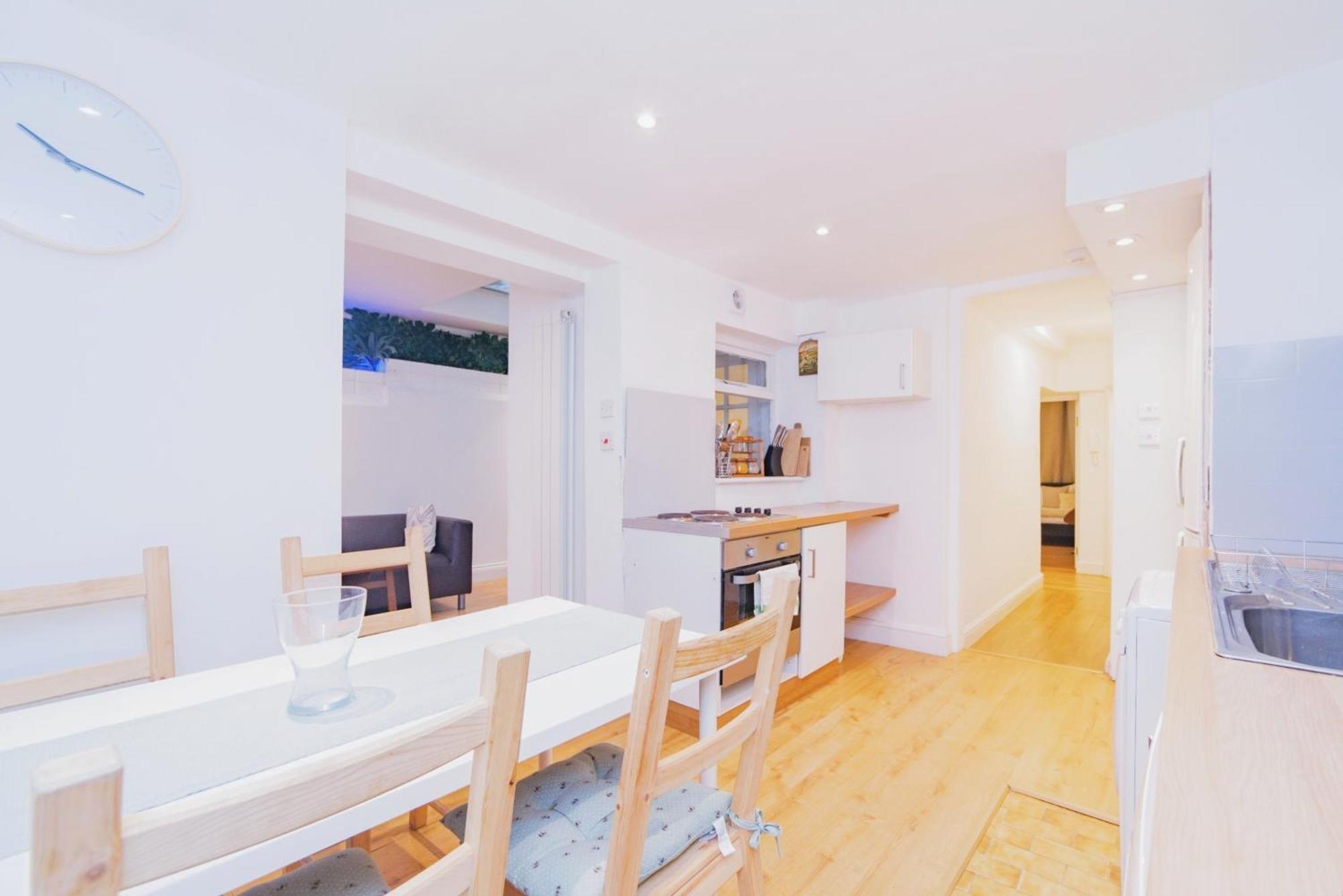 Апартаменты Charming 2 Bedrooms Flat For 6 In King's Cross Лондон